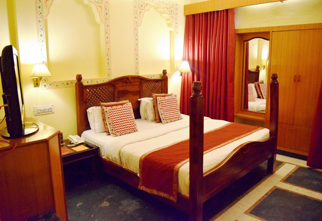 Hotel Fort Chandragupt Jaipur Room photo